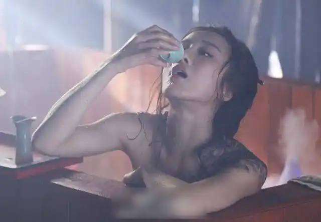 十六古装美人饮酒范冰冰温碧霞妩媚杨幂可爱她用剑喝酒最帅