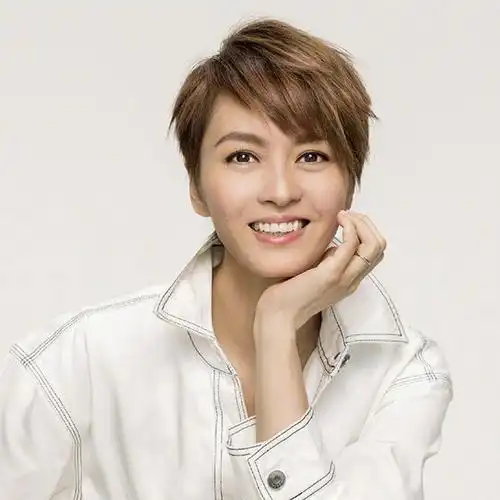 梁咏琪短发24年