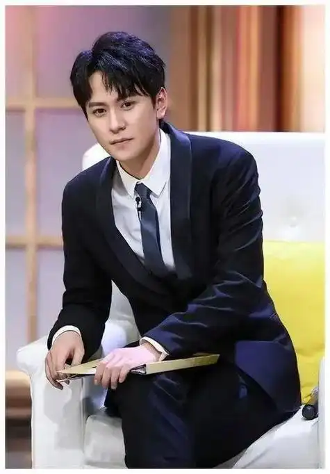 杨紫|秦俊杰|张雪迎|于小彤|小龙女_网易订阅