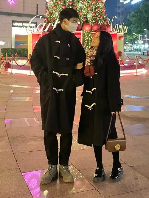 情侣穿搭158178童话故事羊角扣黑大衣