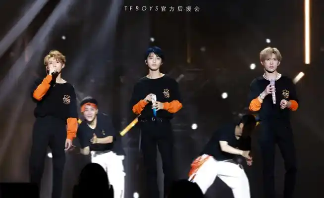 tfboys十年之约演唱会##tfboys团站没关