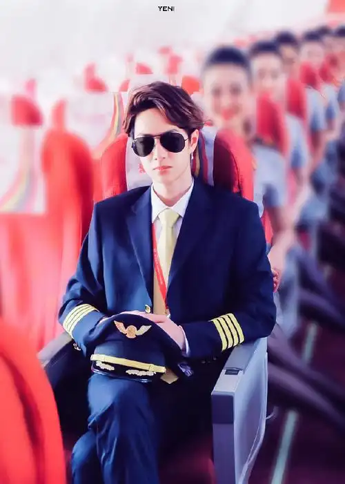 这么酷帅的机长还是第一次见#王一博