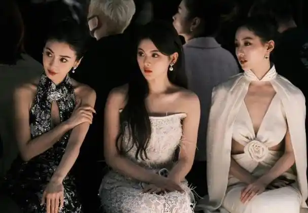 又是红毯angelababy俗气胡连馨瘦到认不出张萌你穿的啥