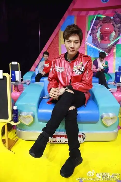 张柏芝否认绯闻男友,何孟怀曾在综艺中放飞自我?