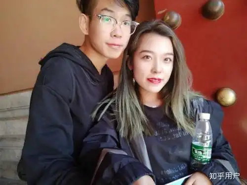 想问一下 158的女生 和183的男生搭吗?