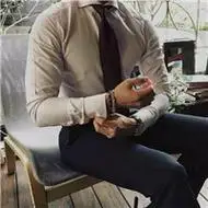 适合成熟男人用的头像西装领带半身图片