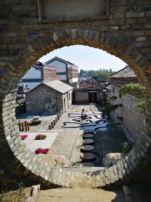 步入神秘的石头部落!