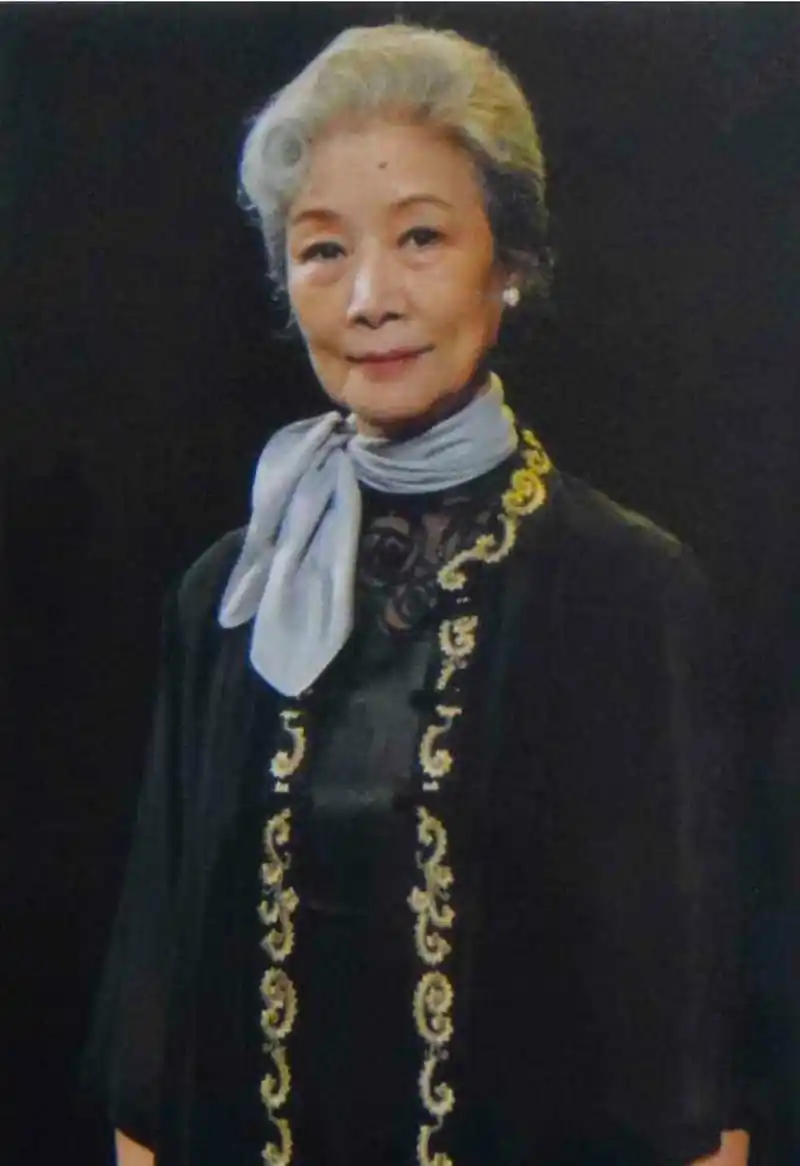 回顾吕中:嫁给同学,今儿子是导演,儿媳是著名演员,女儿是国人骄傲