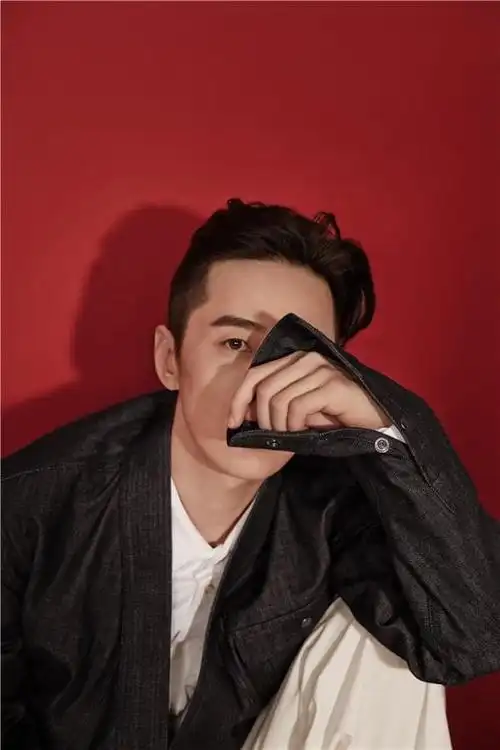 王宁"漠"系列写真惊艳曝光 喜剧之外放任生长