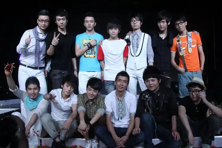 2010快乐男声专题 > 正文  新浪娱乐讯 6月26日晚,为期两天的2010快乐