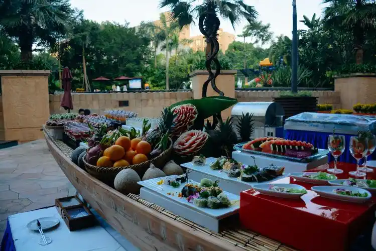 五星酒店超值自助餐户外bbq泳池畅游居然不用260