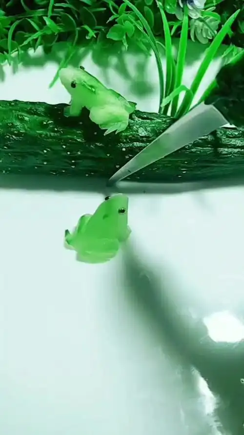 黄瓜这样雕小青蛙很漂亮