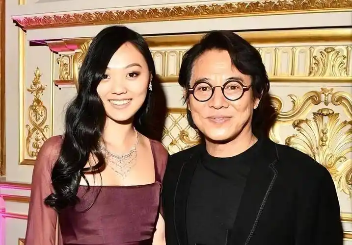 李连杰的4个女儿有多大差距?