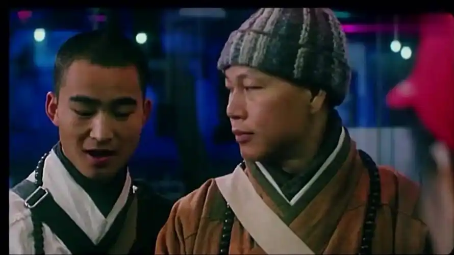 龙在少林和尚在麦当劳买巨无霸汉堡结果真上来个巨无霸