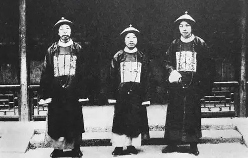 晚清袁世凯照片,图1青葱岁月,图4与母亲合影