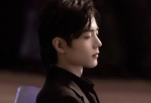 肖战风光的背后:低龄粉丝带来的隐患从未消散