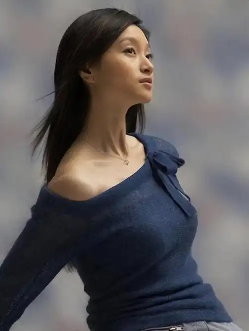 "最干净"女演员沈佳妮:出道15年一直不红,丈夫却大红大紫