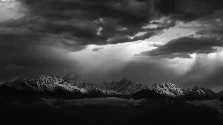 6招教你用ps打造黑白质感高级大片