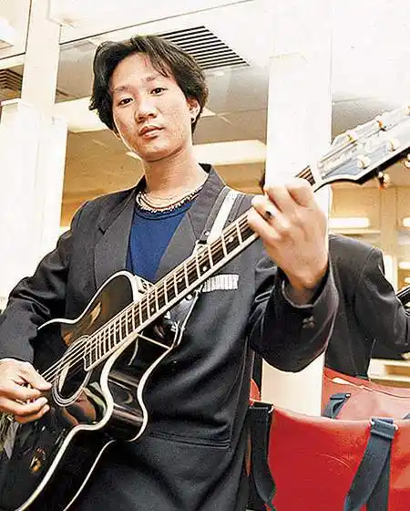 黄家驹离开我哋已经17年,但系,佢带俾我哋嘅音乐一直都在.