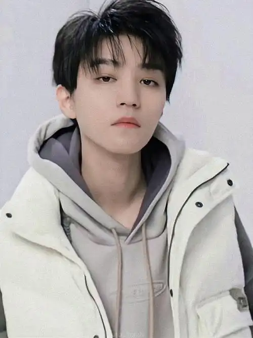 王俊凯2021一往无前