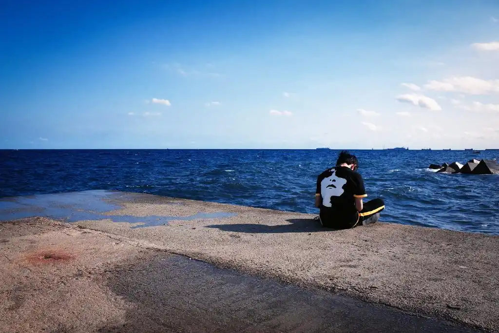 tfboys易烊千玺巴塞罗那旅拍图片