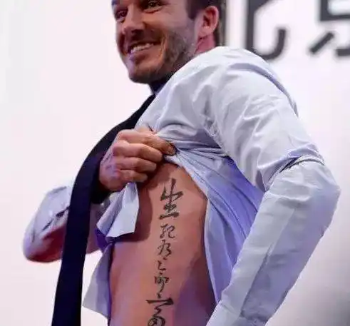 多少男生仗着自己漂亮,背地扮成萌妹网恋