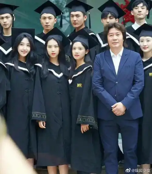 王俊凯张婧仪是大学同学##王俊凯和张婧仪是同学