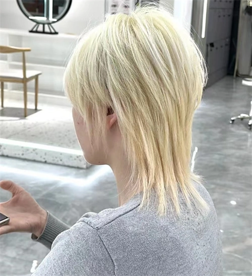 个性狼尾鲻鱼头 时尚女生中短发_时尚发型 - 美发站