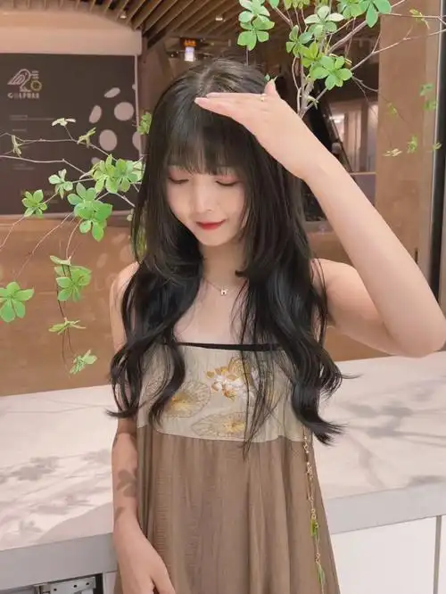 亚森老师设计#myhair杭州总店73今年水母头(公主切)大火 圆脸妹纸该