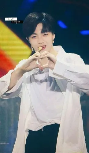 陈立农比心小合集,农农的花式比心,ntjj学会了几个(动作都学会了