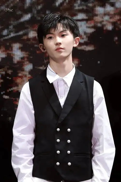 时代少年团队长-马嘉祺#马嘉祺个人ep所以开始既定重启的星期一#90