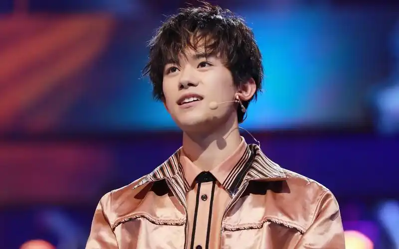 这就是街舞易烊千玺图片高清壁纸