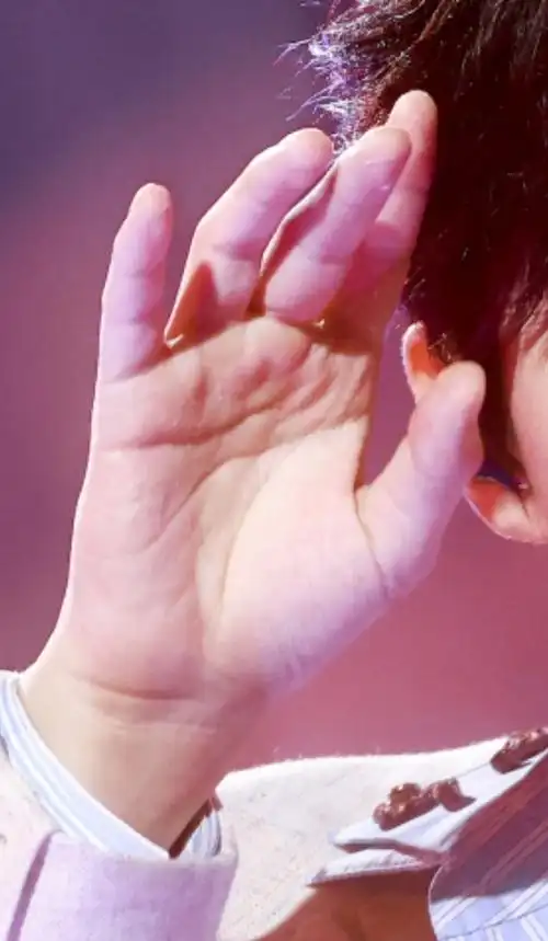 四个手指指腹都受伤了,手掌又掉皮了#王俊凯江苏卫视跨年