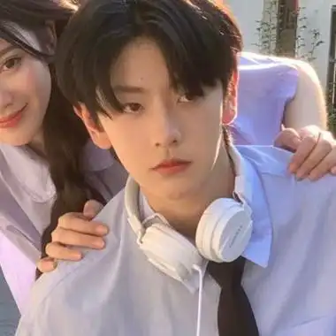 情侣头像浪漫甜蜜浪漫一对两张唯美情侣高清微信头像图片大全