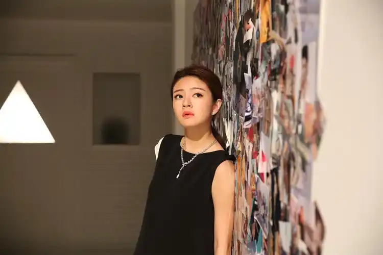 爱恋珠宝品牌形象代言人安以轩人狠话不多