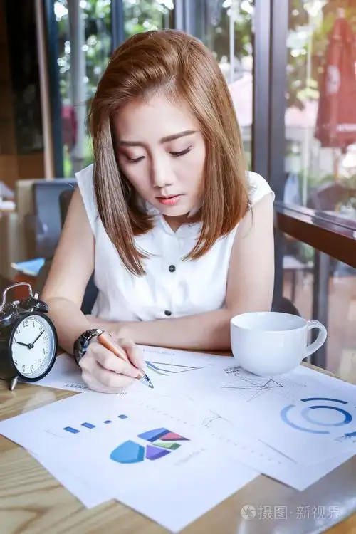 美丽的亚洲业务女人工作照片-正版商用图片1q4b7y-摄图新视界