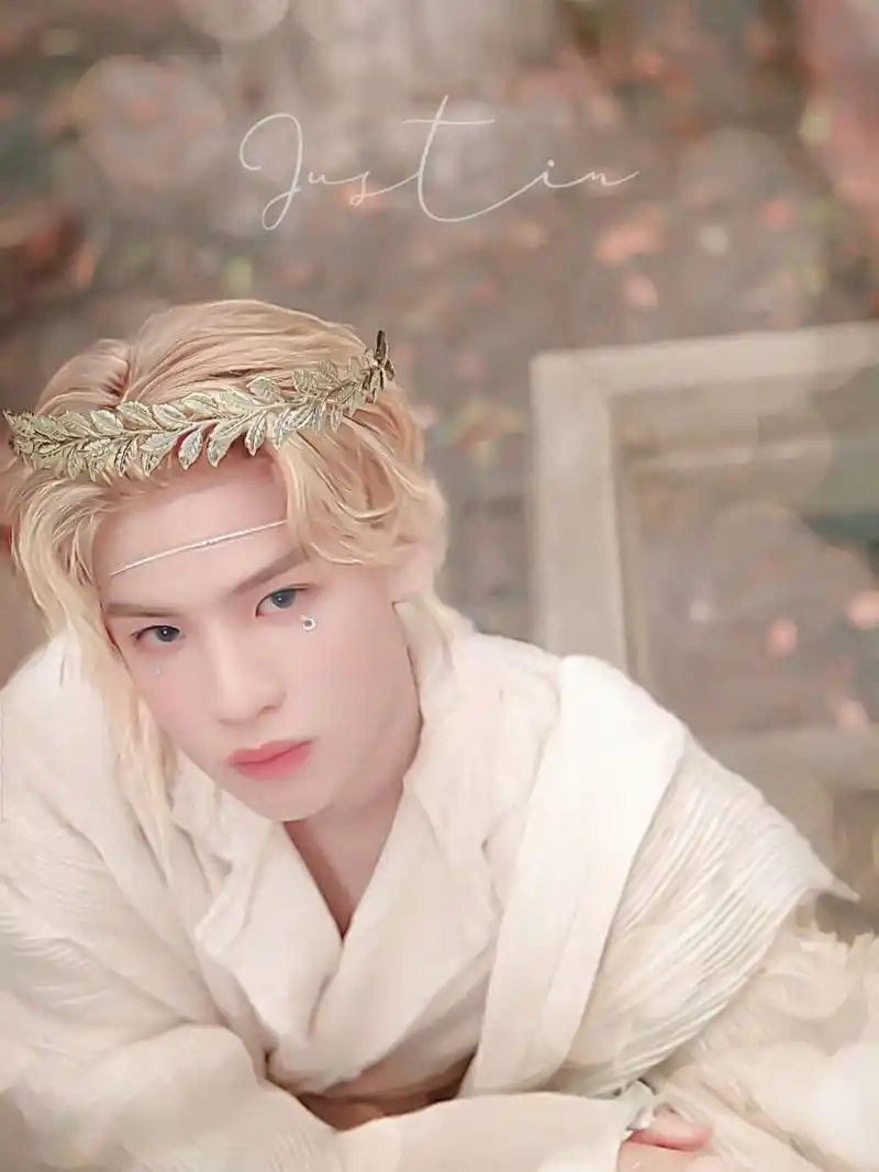 黄明昊图片 ——国风钻石落泪妆 是仙气飘飘的昊哥没错了 惊呼一声