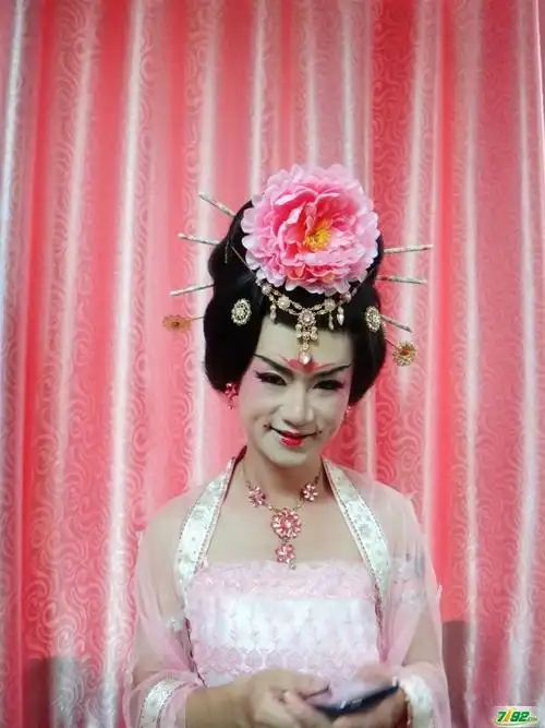 男扮女装贵妃妆