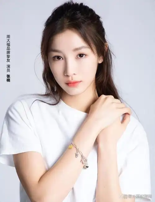 再到现在的力捧的小花张楠,不得不说他的眼光是真的很不错,这些女演员