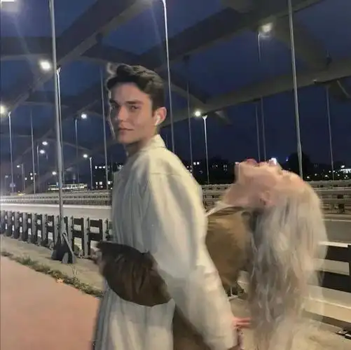 情侣头像 | 热门精选真人情头 撩人情话