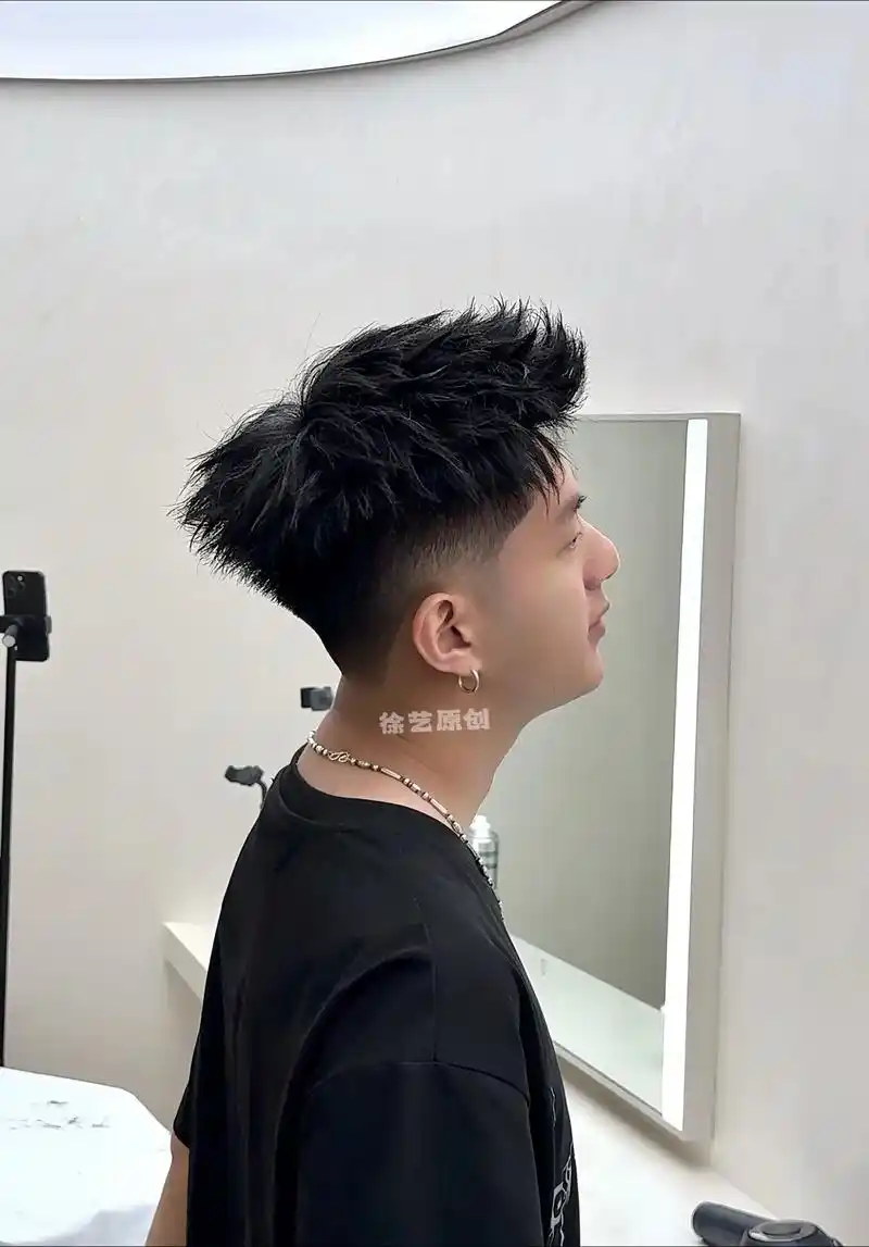 太阳穴凹陷不适合剪"局部渐变 自来卷也可做 美式前刺#西安发型设计