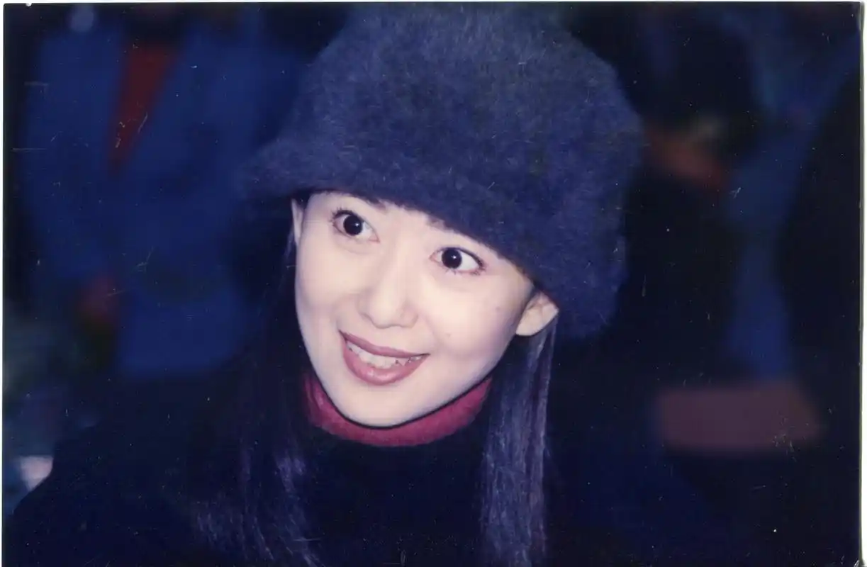 孟庭苇20年前在北京照片曝光,亲切如邻居女孩:冬季到台北来看雨