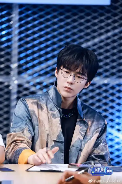 刘宇宁回应蝉女短发造型##折腰