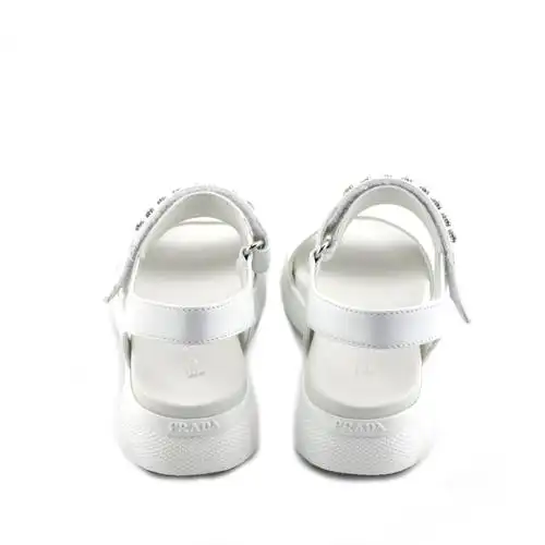 prada白色厚底凉鞋|hama boutique 亚玛精品