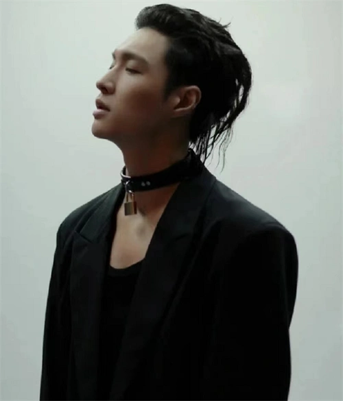 超酷的男生发型推荐 个性狼尾鲻鱼头_男士短发 - 美发站