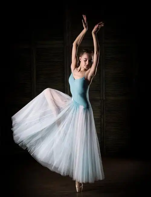 俄罗斯摄影大师镜头下的"芭蕾少女":每一张都美得可以当壁纸