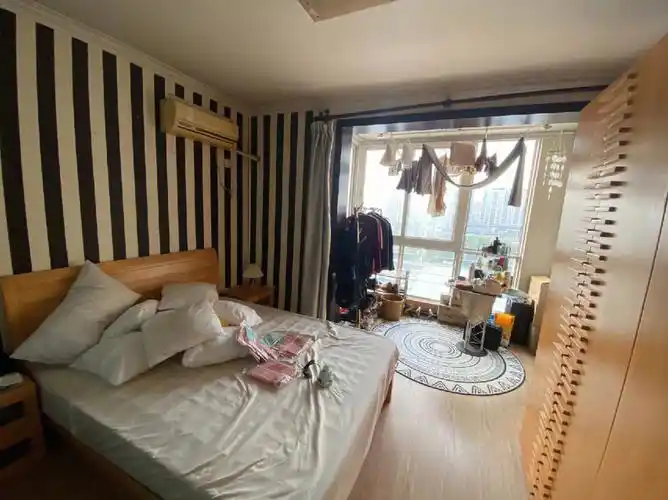 急个人转租宋家庄一居室5000来块钱