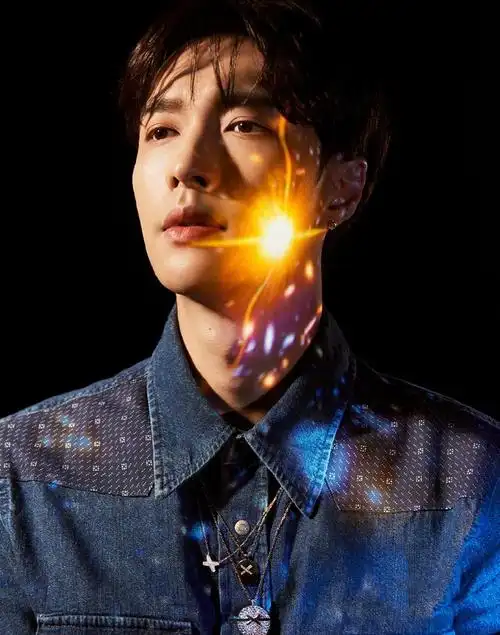 张艺兴酷炫光影写真