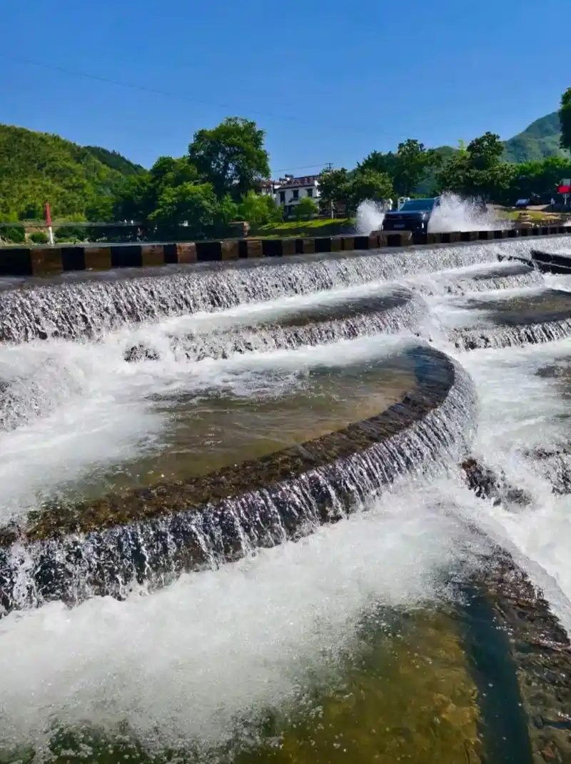 来宣城总要去一趟月亮湾风景区吧,套餐门票#旅游攻略 #月亮湾 - 抖音