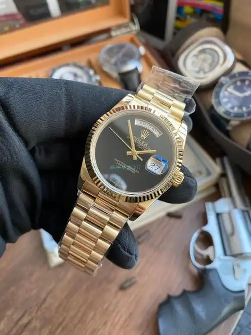 劳力士特别版极简星期日历型day-date腕表 / r691